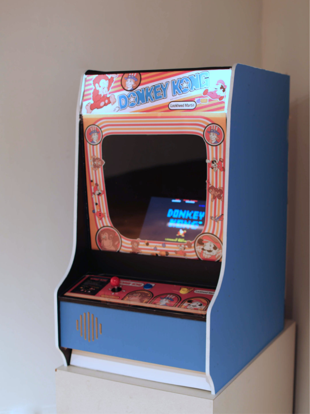 The 2017 Donkey Kong Arms Deal arcade machine.